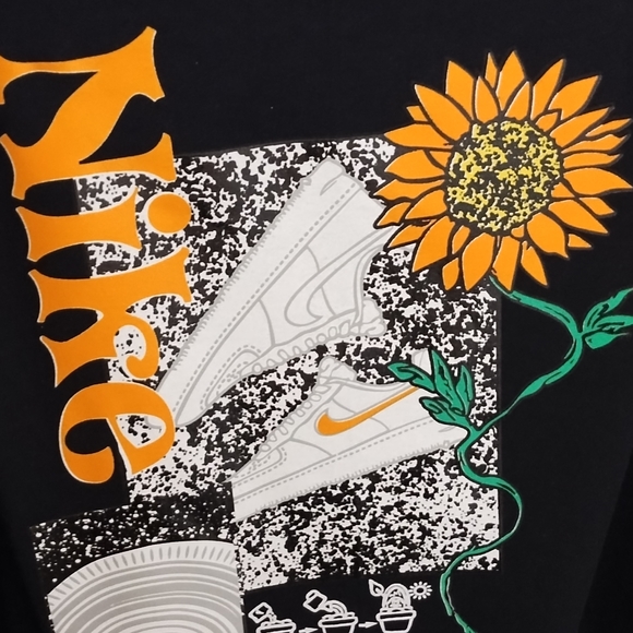 Tshirt - Picture 2 of 15